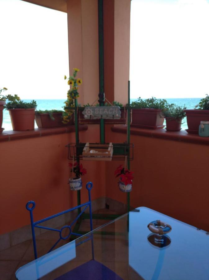 Casa Bon' Aria Fronte Mare Sud Sardegna Villa La Maddalena  Exterior photo