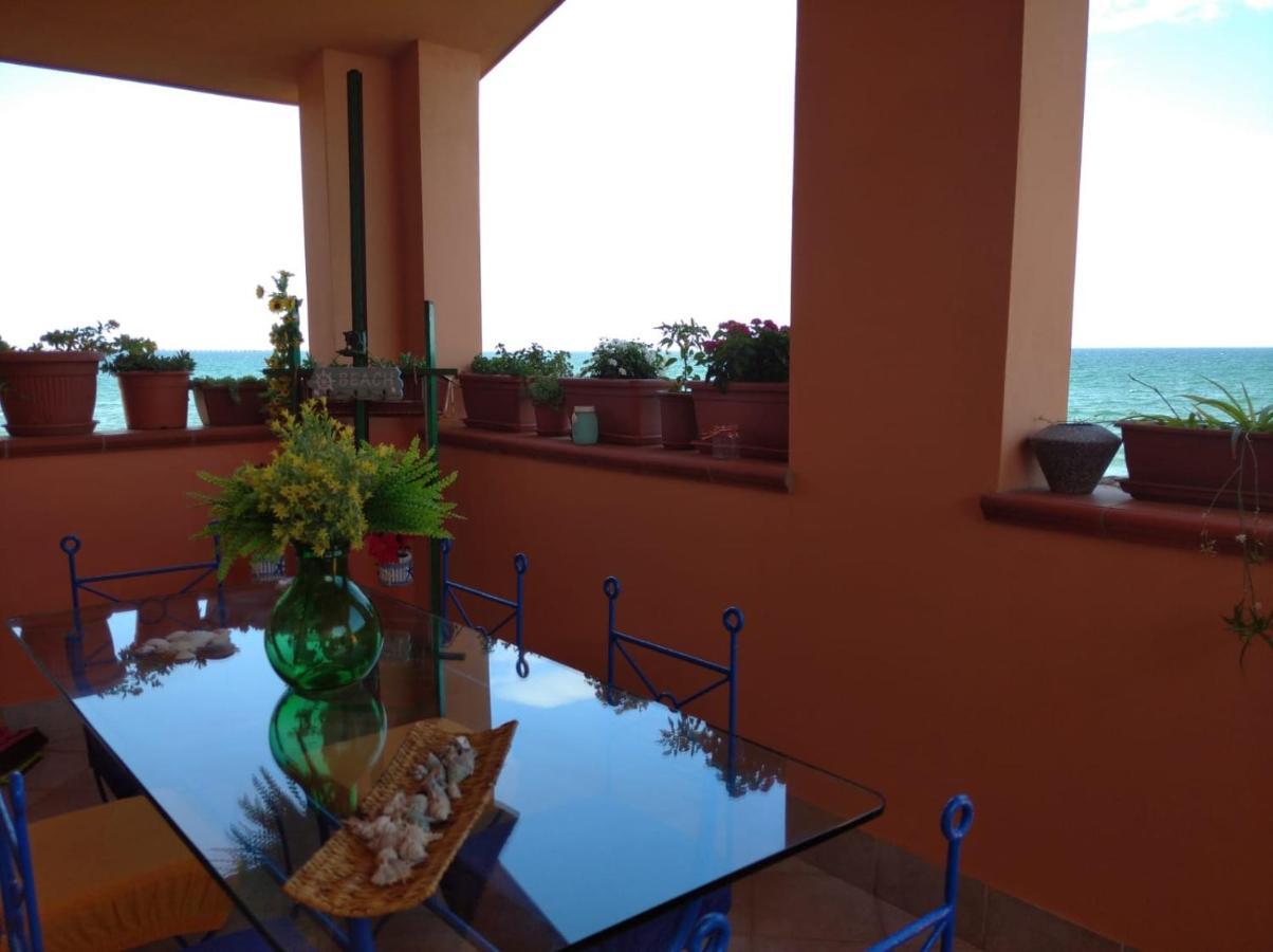 Casa Bon' Aria Fronte Mare Sud Sardegna Villa La Maddalena  Exterior photo